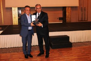 14 Mayıs Eczacılık Günü Gala Yemeği Ve Plaket Töreni Düzenlendi.