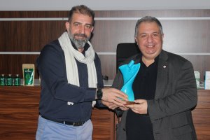 KRONİK VE OTOİMMÜN HASTALARDA BAĞIRSAK SAĞLIĞININ ÖNEMİ KONULU EĞİTİM ODAMIZ KONFERANS SALONUNDA DÜZENLENDİ