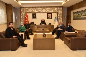 YÖNETİM KURULUMUZ KONYA SELÇUKLU BELEDİYE BAŞKANI SN. AHMET PEKYATIRMACI’ YI ZİYARET ETTİLER