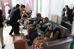 Hasta ve Yaşlı Meslektaşlarımız ile Huzurevine Ziyaret