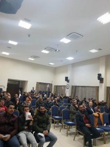 ECZACI TEKNİSYENLERİNE YÖNELİK “MEDİKAL ÜRÜNLERİN ECZANEDEKİ İLAÇLARLA İLİŞKİSİ" KONULU EĞİTİM SEMİNERİ DÜZENLENDİ