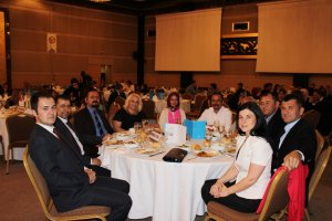 14 Mayıs Eczacılık Günü Gala Yemeği Ve Plaket Töreni Düzenlendi.