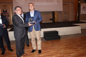 14 Mayıs Eczacılık Günü Gala Yemeği Ve Plaket Töreni Düzenlendi.