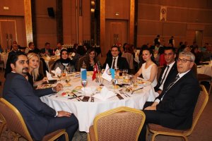 14 Mayıs Eczacılık Günü Gala Yemeği Ve Plaket Töreni Düzenlendi.