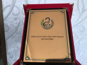 ODAMIZ ECZACILARI TARAFINDAN ÇEKİLEN VAZGEÇİLMEZLER ADLI KISA FİLM JÜRİ ÖZEL ÖDÜLÜ KAZANDI