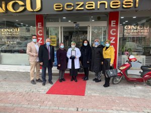 MESLEĞİMİZE UZUN YILLAR EMEK VERMİŞ MESLEKTAŞLARIMIZA PLAKETLERİ TAKDİM EDİLDİ