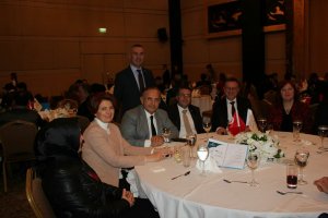 SELÇUK ECZA DEPOSU VE FARMAZİ AKADEMİ İŞBİRLİĞİ İLE EĞİTİM DÜZENLENDİ