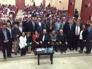 Erzurum Atatürk Üniversitesi Eczacılık Fakültesi 3. Geleneksel Beyaz Önlük Giyme Töreni Düzenlendi.