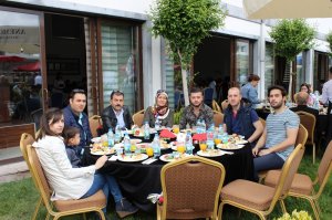 GELENEKSEL ANNELER GÜNÜ KAHVALTISI ETKİNLİĞİ DÜZENLENDİ.