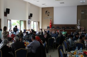 GELENEKSEL ANNELER GÜNÜ KAHVALTISI ETKİNLİĞİ DÜZENLENDİ.
