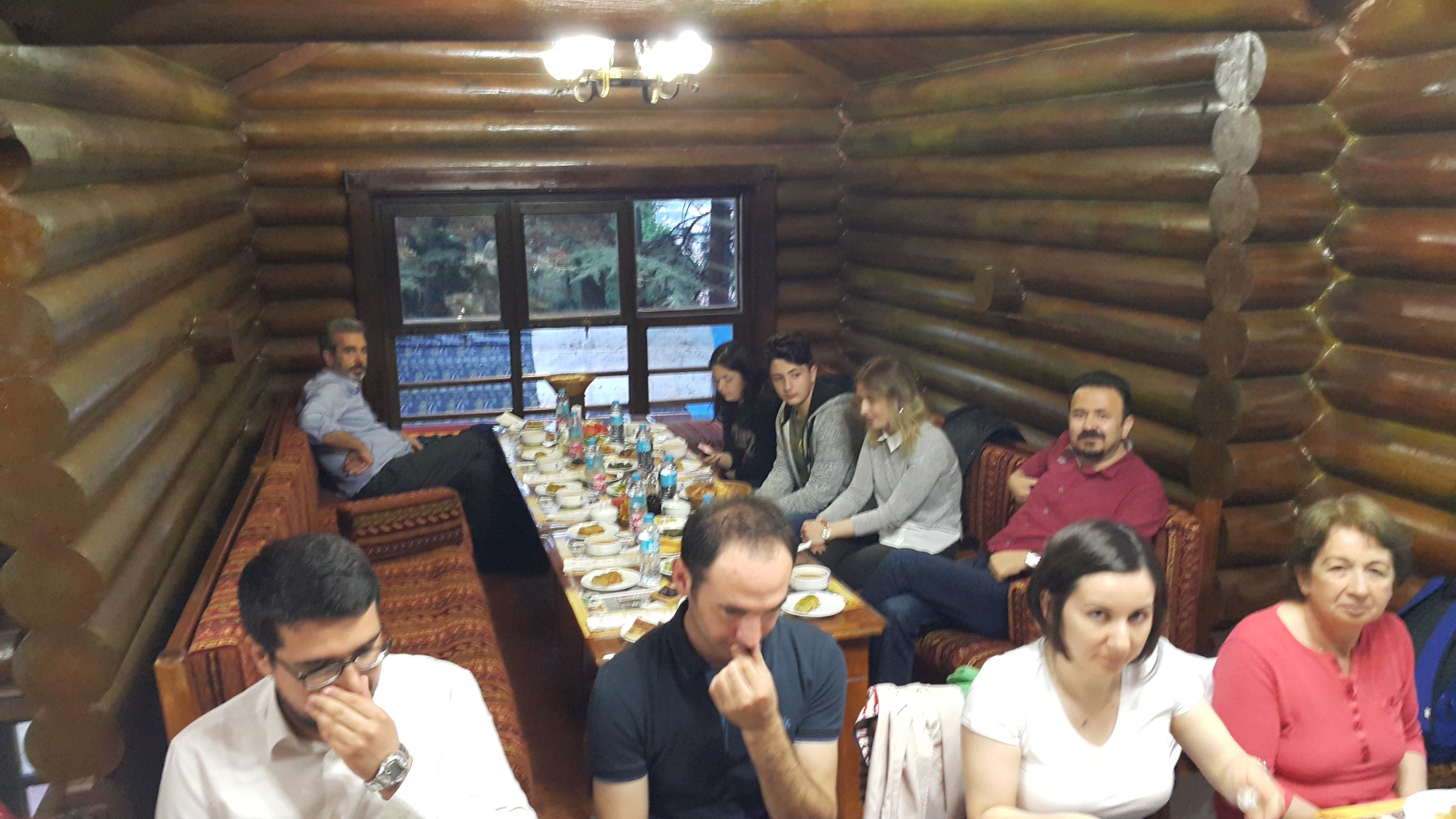 AKŞEHİR VE ILGIN İLÇELERİNDEKİ MESLEKTAŞLARIMIZ İLE  İFTARDA BULUŞTUK.