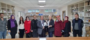 MESLEĞİMİZE UZUN YILLAR EMEK VERMİŞ MESLEKTAŞLARIMIZA PLAKETLERİ TAKDİM EDİLDİ