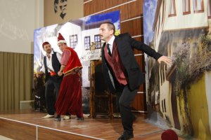 “KÖŞK-Ü MUAMMA” İsimli Tiyatro Oyunu Meslektaşlarımıza Özel Gösterim olarak sergilendi.
