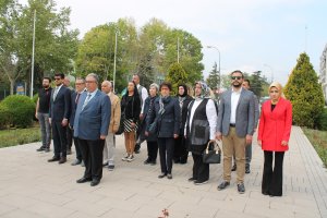 ANIT'A ÇELENK SUNUMU VE BASIN AÇIKLAMASI HAKKINDA