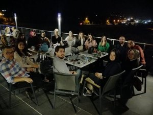 GENÇLİK KOMİSYONUMUZ ve ECZACILIK ÖĞRENCİLERİ İFTARDA BULUŞTU