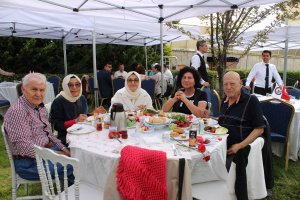 ANNELER GÜNÜ KAHVALTISI VE PLAKET TÖRENİ HAKKINDA
