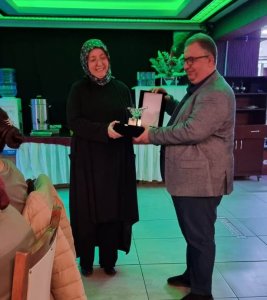 MESLEĞİMİZE UZUN YILLAR EMEK VERMİŞ MESLEKTAŞLARIMIZA PLAKETLERİ TAKDİM EDİLDİ