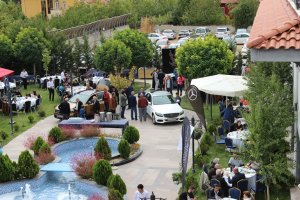 ODAMIZ VE MERCEDES-BENZ İŞ BİRLİĞİ İLE ODAMIZDA KAHVALTI DÜZENLENDİ