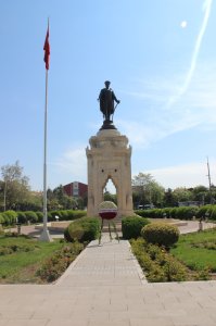 ANIT'A ÇELENK SUNUMU VE BASIN AÇIKLAMASI HAKKINDA