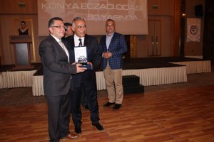 14 Mayıs Eczacılık Günü Gala Yemeği Ve Plaket Töreni Düzenlendi.