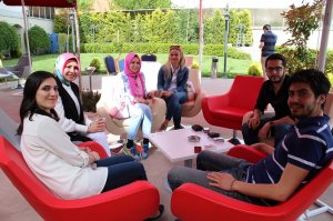 Eczanede Eleman Yönetimi Ve Durumsal Liderlik İsimli Eğitim Düzenlendi.