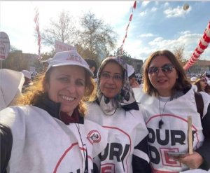 BÜYÜK ECZACI MİTİNGİ GERÇEKLEŞTİ