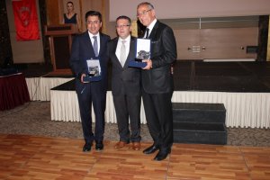14 Mayıs Eczacılık Günü Gala Yemeği Ve Plaket Töreni Düzenlendi.