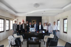 SELÇUK ÜNİVERSİTESİ ECZACILIK FAKÜLTESİ DEKANLIĞININ ODAMIZ YÖNETİM KURULUNU ZİYARETİ HK.
