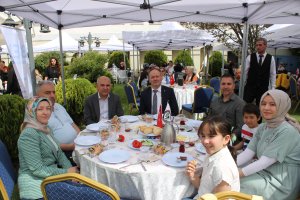 ANNELER GÜNÜ KAHVALTISI VE PLAKET TÖRENİ HAKKINDA