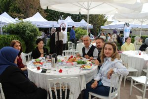 ANNELER GÜNÜ KAHVALTISI VE PLAKET TÖRENİ HAKKINDA