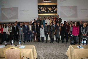 SELÇUK ECZA DEPOSU VE FARMAZİ AKADEMİ İŞBİRLİĞİ İLE MESLEKİ GELİŞİM TOPLANTISININ İKİNCİSİ DÜZENLENDİ