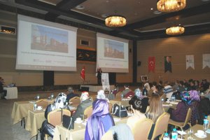 SELÇUK ECZA DEPOSU VE FARMAZİ AKADEMİ İŞBİRLİĞİ İLE EĞİTİM DÜZENLENDİ